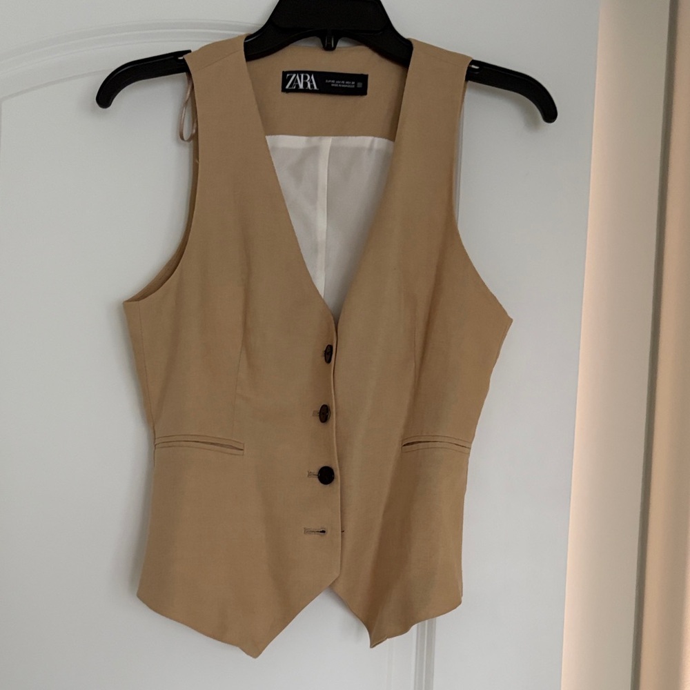 Zara Beige Sleeveless Vest